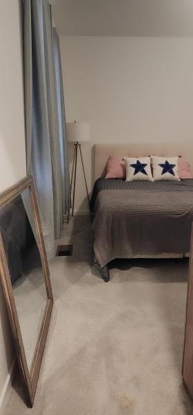 Cozy, Quiet Shared Room & Home